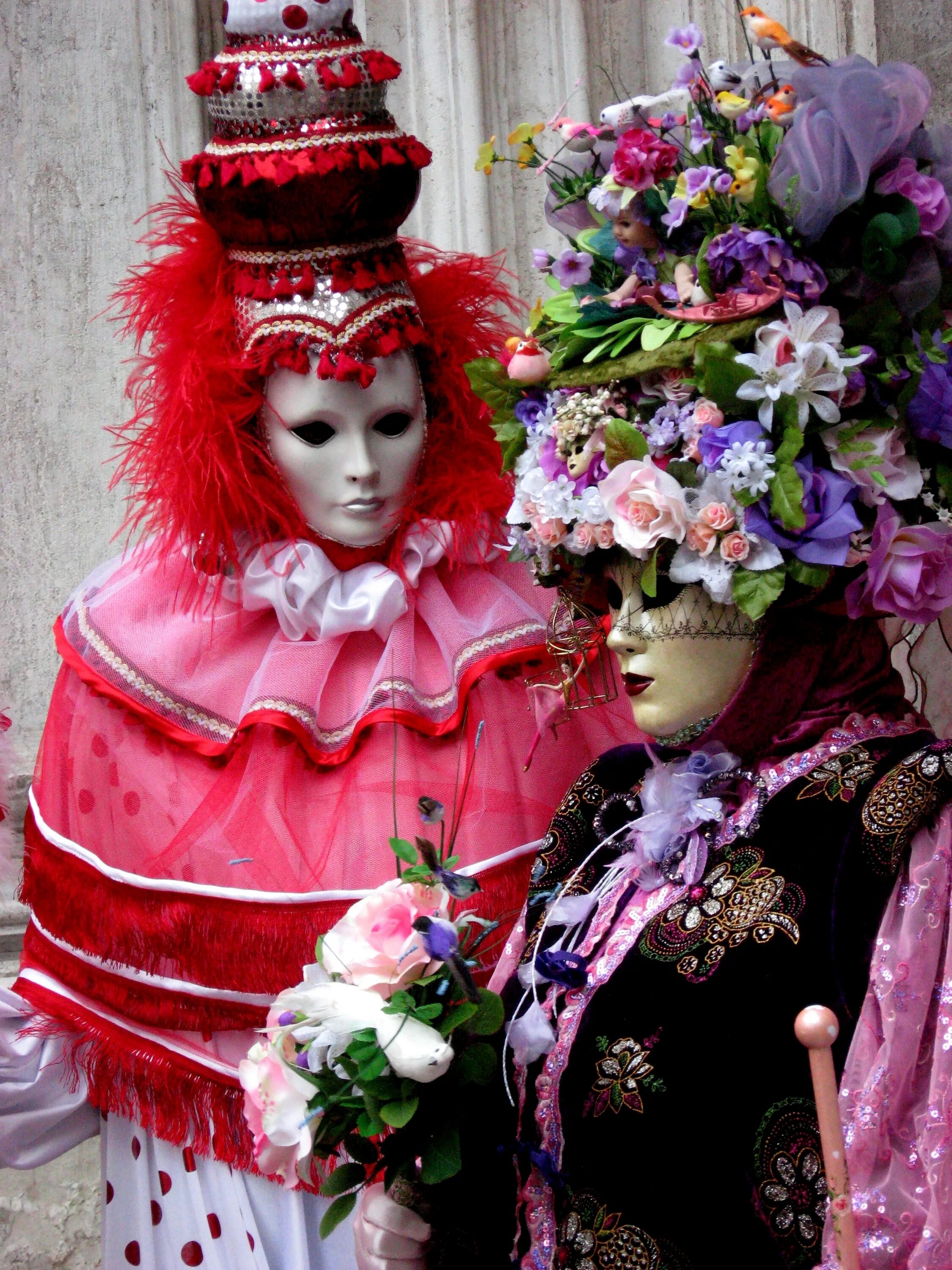 Цветы карнавальные. Карнавал в Венеции костюмы маски. Цветочный карнавал. Венецианский костюм цветы. Цветы в венецианском стиле.