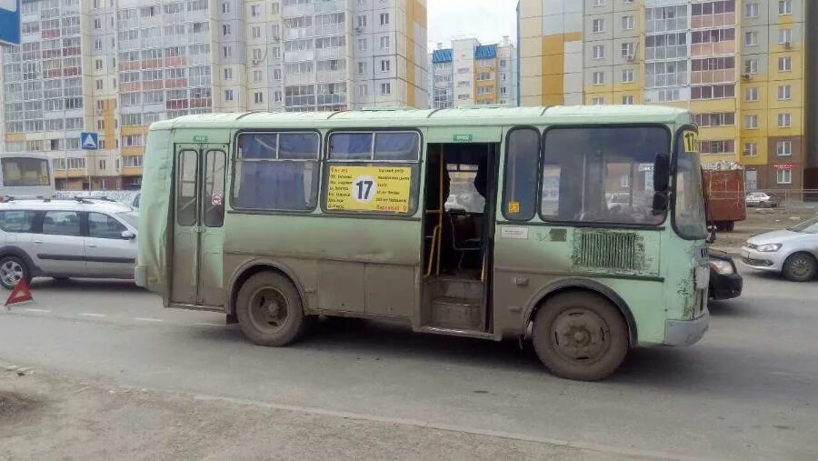 Пазик челябинска. ПАЗИКИ В Челябинске. ПАЗ Челябинск. Пазик Челябинск. Челябинский автобус.