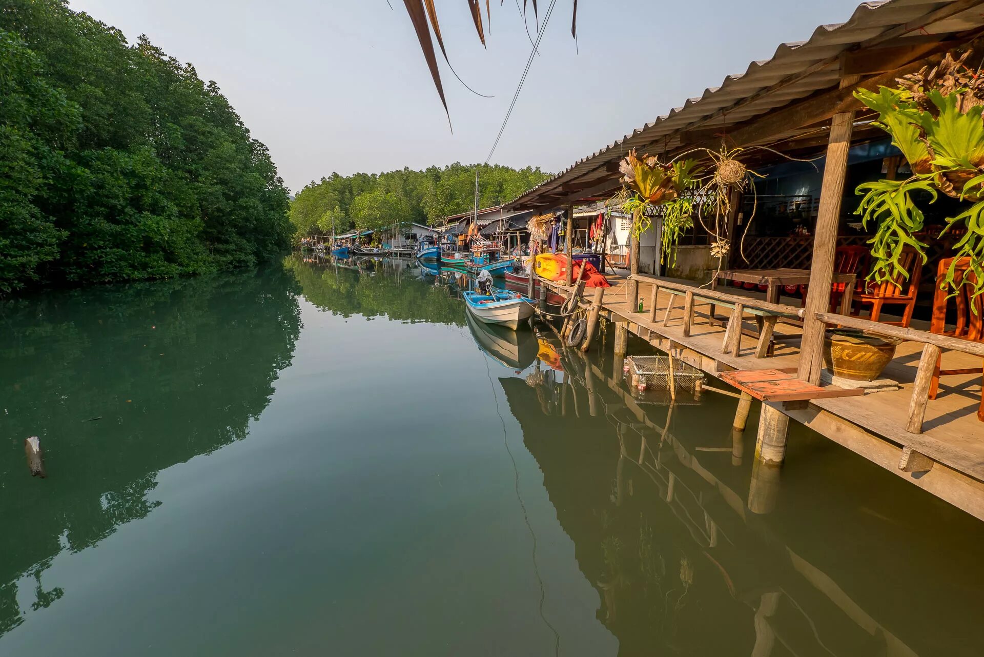 Таиланд деревня. Рыбацкая деревня ламаи тайланд. ко чанг. река чанг. ko chang district.
