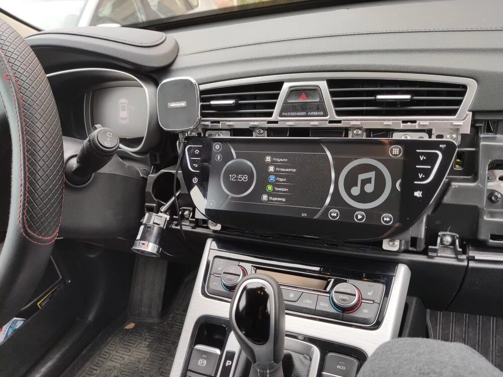 Geely atlas магнитола. Мультимедиа джили атлас 2025. гу geely atlas 10.25. магнитола geely atlas 10.2. разъемы мультимедиа geely atlas.