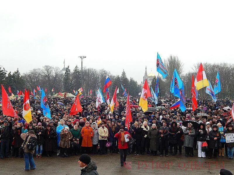 2 мая 2011 года. Памятник в одессе жертвам в доме профсоюзов. Операция «копьё нептуна» фото. 21 мая 2011 года. Дом профсоюзов омск.