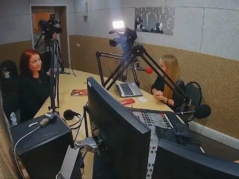 Марий радио прямой трансляции. Ведущий марий эл радио. мари радио. марий эл радио. марий эл радио видео трансляция.