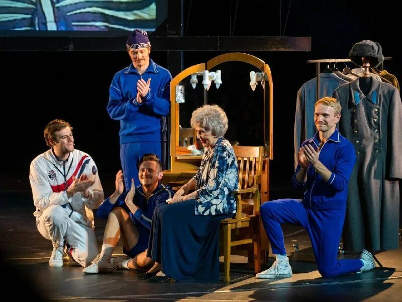 вечер сатиры. вечер сатиры. аверин опера нищих. вечер сатиры. афиша выступления маяковского.