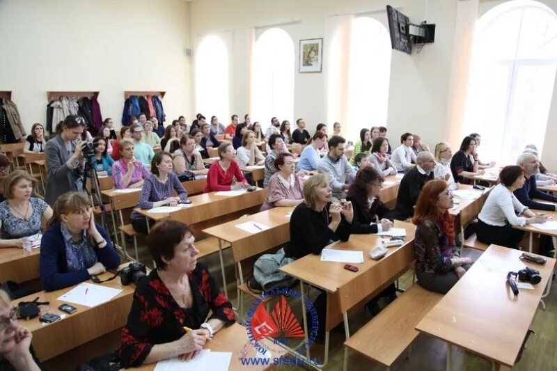Южный федеральный университет г ростов-на-дону. Институт филологии журналистики и межкультурной коммуникации юфу. Юфу английский язык. Юфу английский язык. Юфу герб.