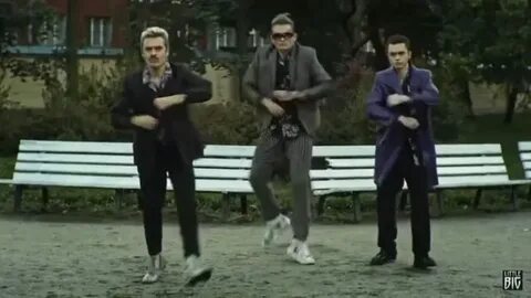 Песня па па па найти