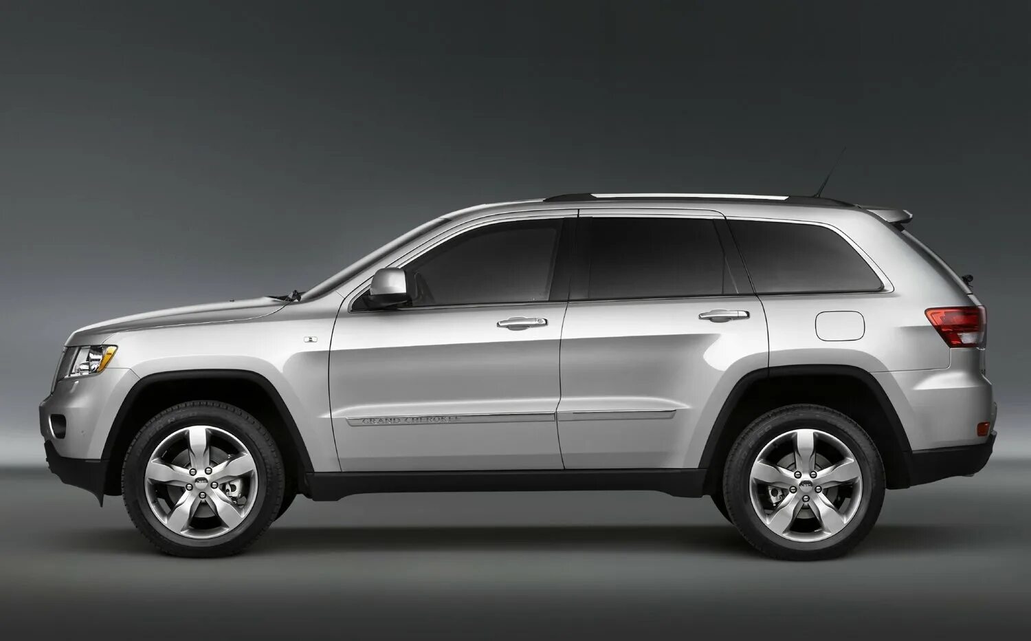 Jeep grand cherokee wk2 2010. Джип гранд чероки 2010. jeep grand cherokee wk2. jeep grand cherokee 2010-2013.