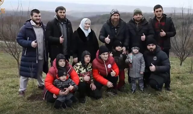 Родовое поселение. Родовое село. Экопоселение зибен линден. Экопоселение родовое поместье. Хутор дубовой, эко-поселение.