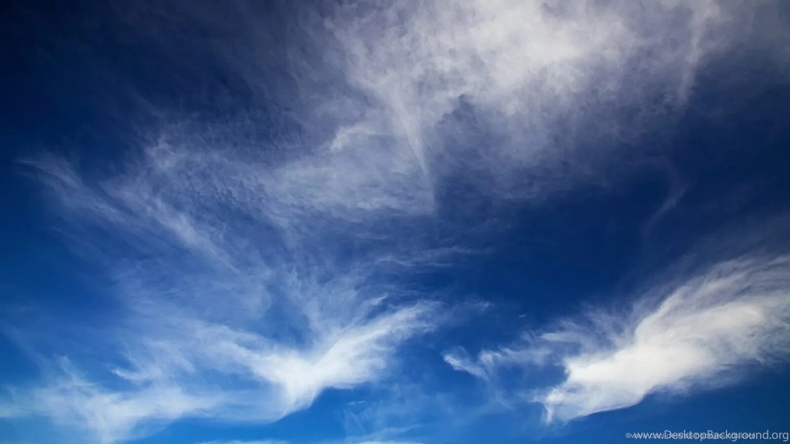 Cloud desktops. Перистые облака. Небо перистое. Небо и облачный слой. Небо облако перистое фон.