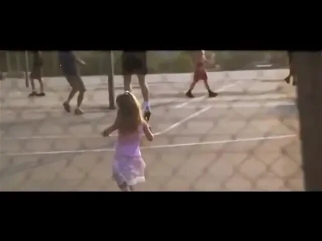 Танец под песню девочка