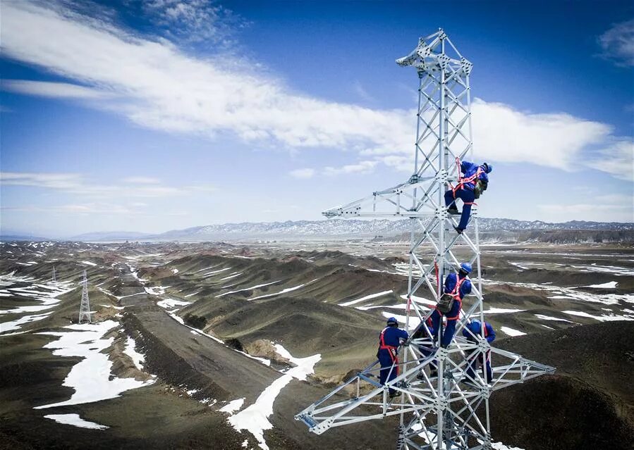 линейщик 110кв. электромонтеры россети ленэнерго. электромонтер-линейщик вл 10кв.