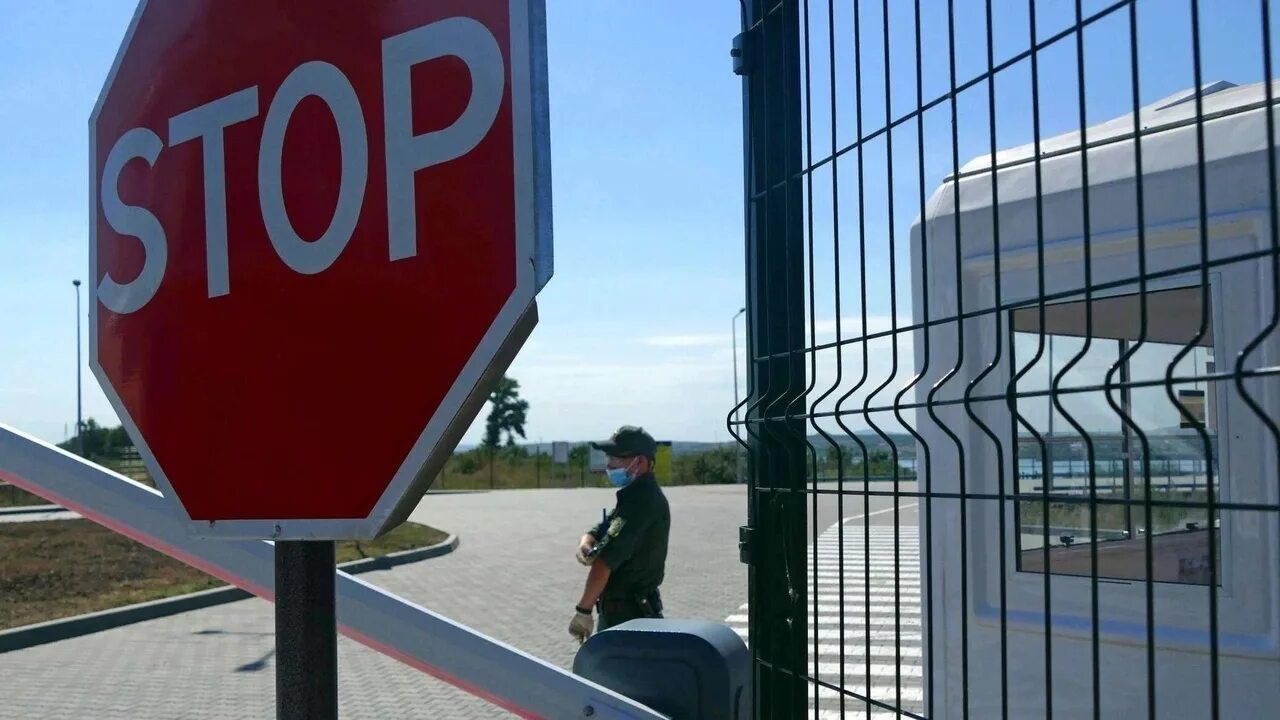 Снят запрета въезда рф. Граница. Закрытие границ. Закрытая граница. Пункт пропуска Россия.