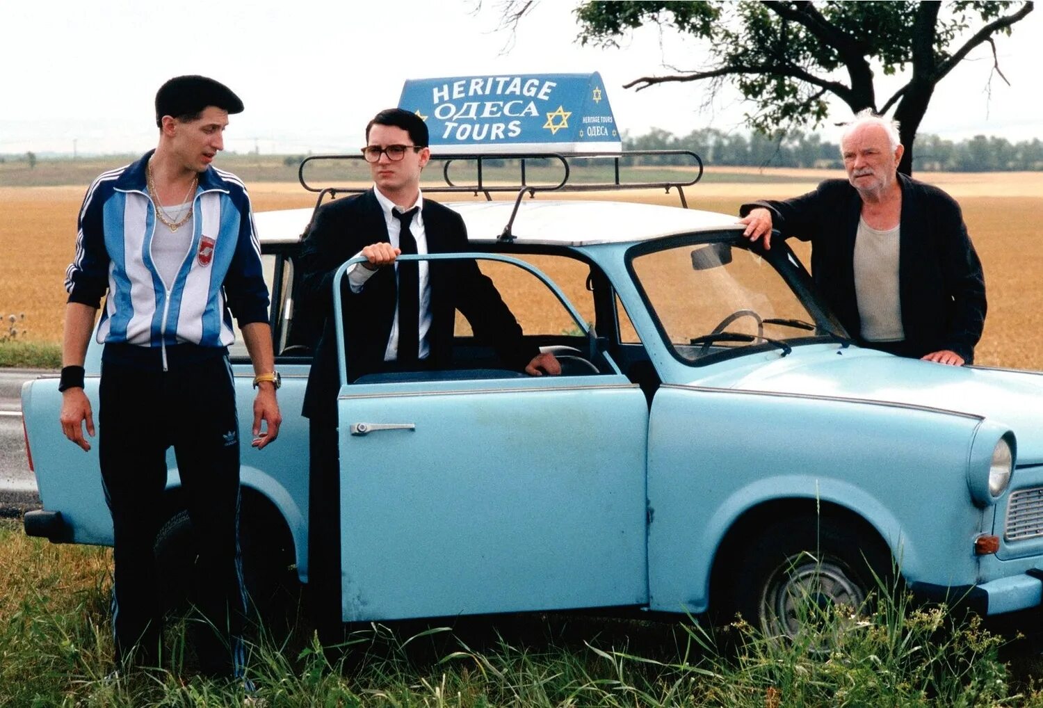 Everything is illuminated. Свет вокруг (2005). Everything is illuminated. Элайджа вуд свет вокруг. Свет вокруг (2005).