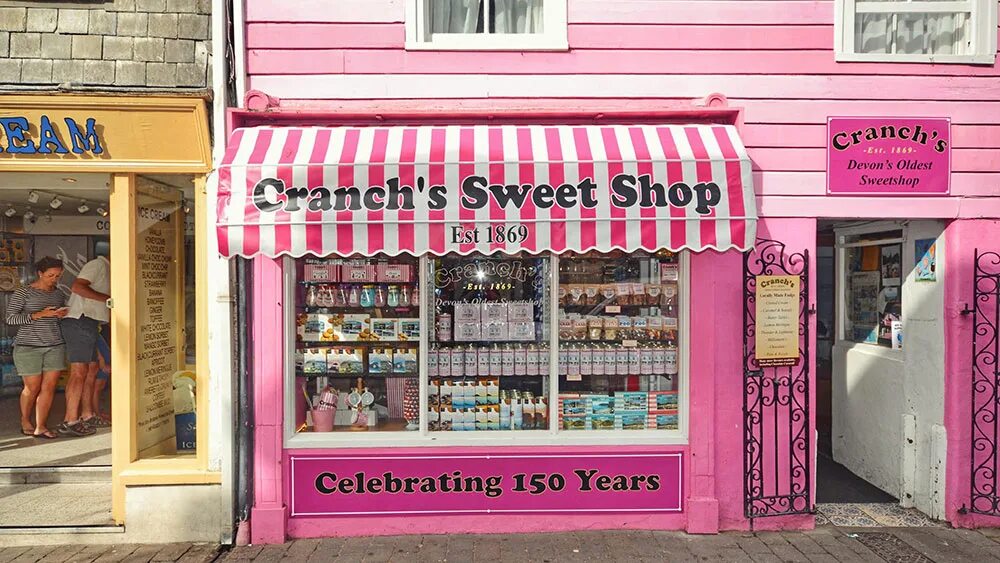 Sweet shop. Sweet shop магазин. Витрина Sweet Shoppe. Sweet shop фото. Sweet shop кролик.