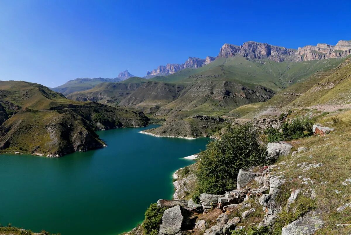 Гижгит кабардино-балкарии. Озеро гижгит кабардино балкария. Былымское озеро гижгит. Приэльбрусье былымское озеро. Озеро гижгит кабардино балкария.