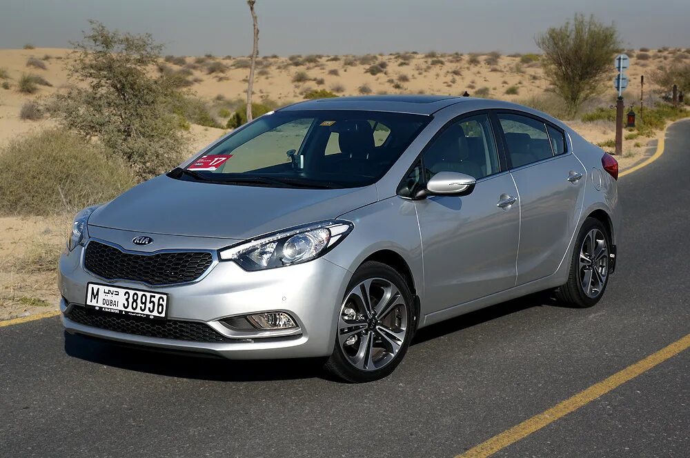 Серато 3 поколения. Кия Церато 3 поколения. Kia Cerato 3 кузов. Ниссан Церато 2021.