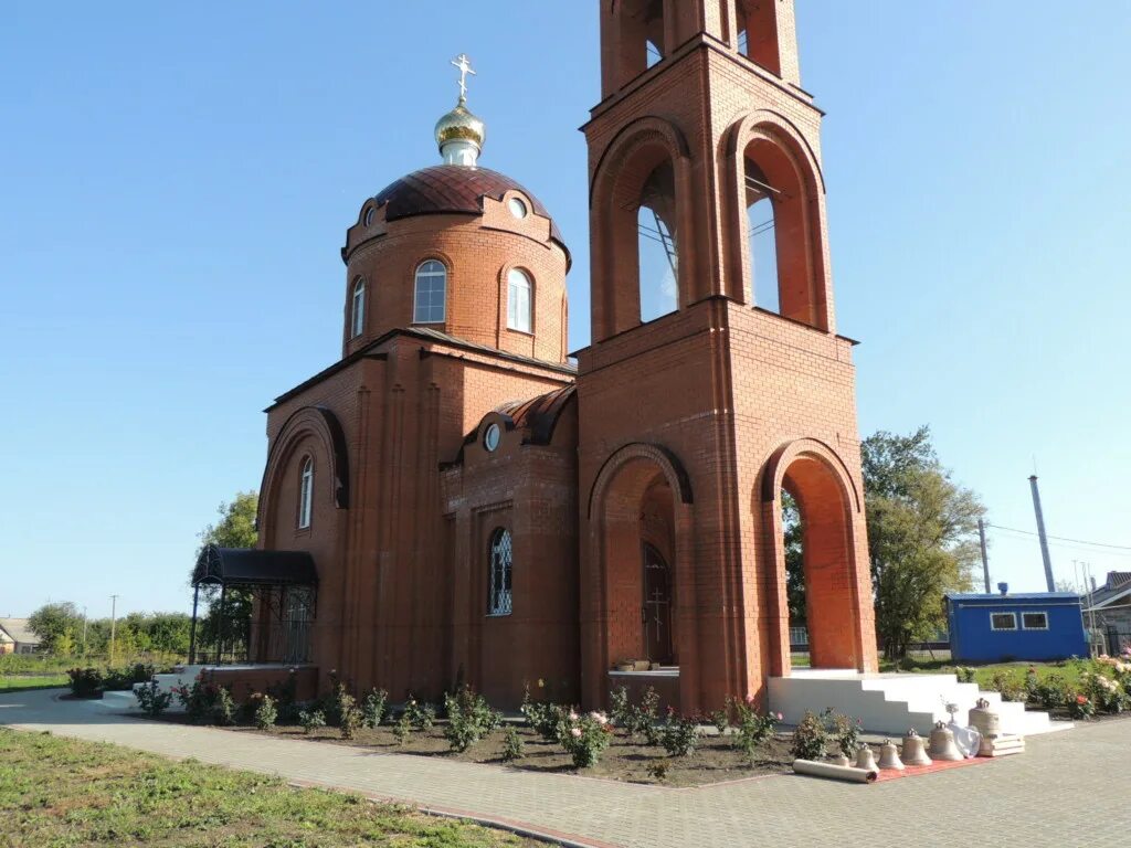 Костино отделец воронежская область погода. Село Костино Отделец. Костино-Отделец Воронежская область. Костино Отделец храм. Богоявленский храм пгт Грибановский Воронежской.