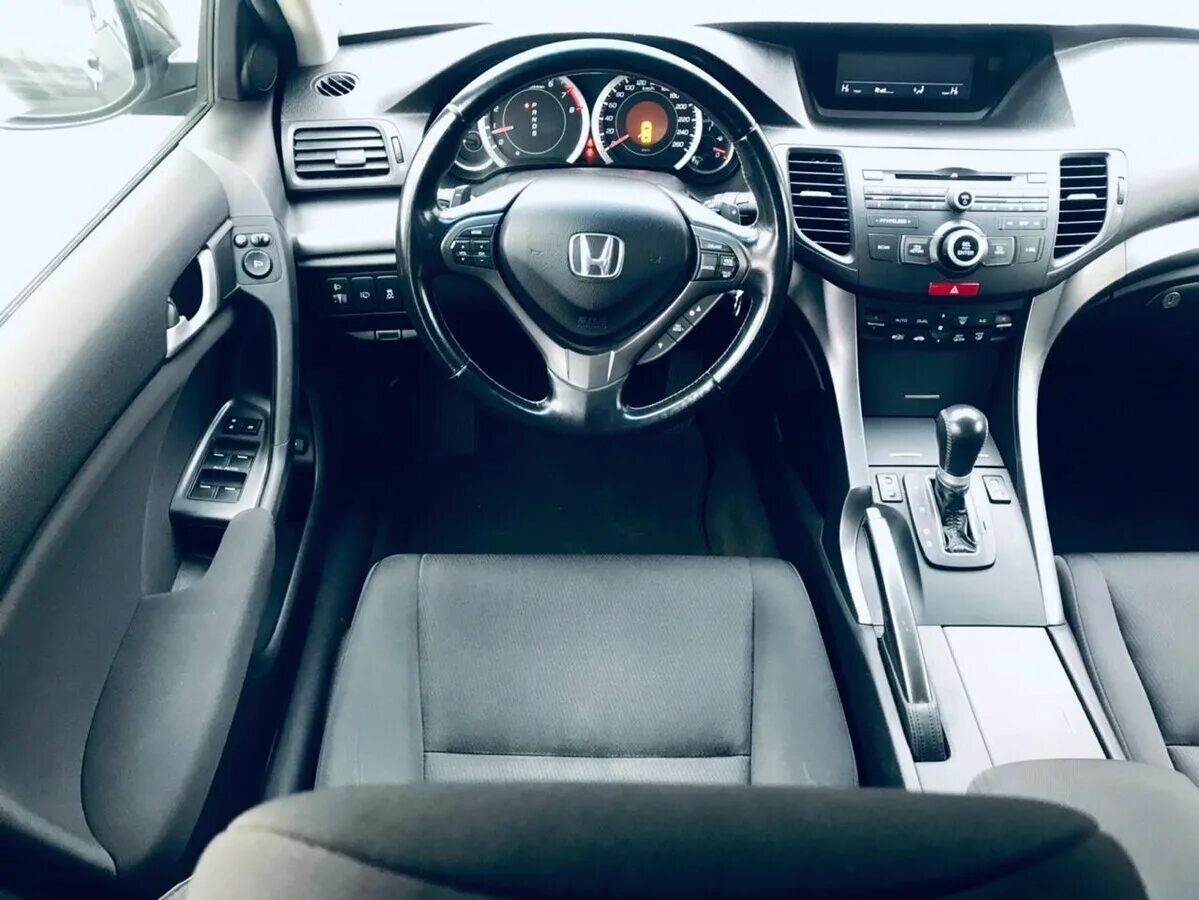 Honda accord 8 салон. Как открыть хонду аккорд 8. Honda accord 8 салон. Honda accord 8 interior. Accord 8 interior.