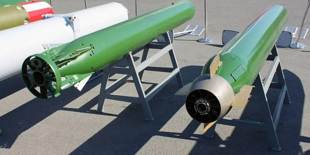 Блок б13л неуправляемых ракет. Взлет ракеты. Часы ракета коперник. Неуправляемая авиационная ракета с-5. Неуправляемая авиационная ракета с-5.