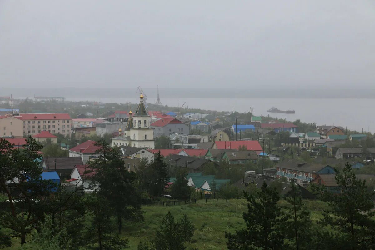 Город олёкминск города якутии. Олёкминск. Город олёкминск якутия. Олёкминск якутия. Олекминск фото города.