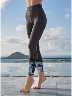 Korgazmalarda tayt kiygan ayollarning fotosuratlari