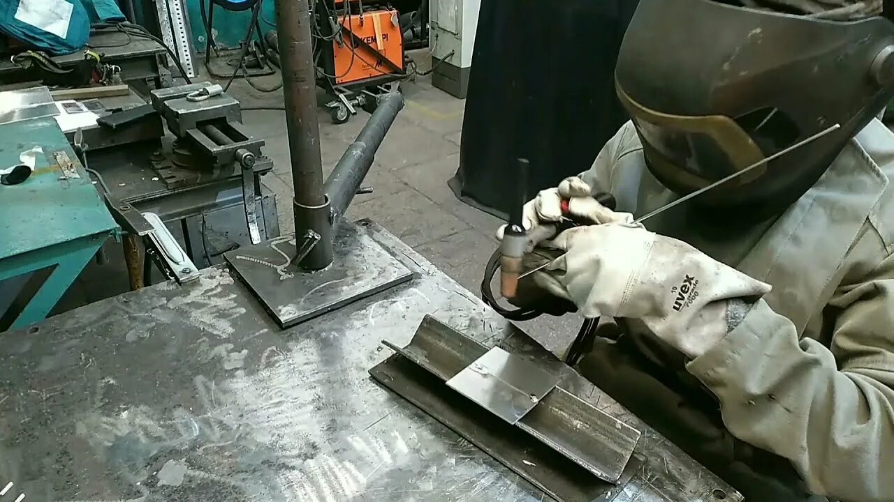 Нержавейка 1. Сварка алюминия. Проволока для сварки нержавейки. Простая сварка алюминия. Сварка дюралюминия обычным электродом.