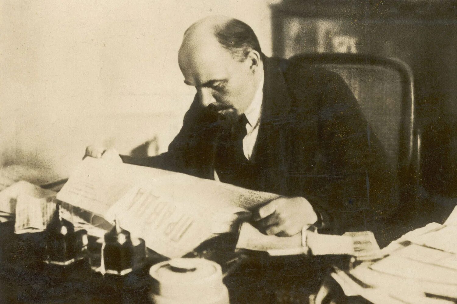 Ленин 1900. Николай бухарин карикатуры. Подписано лениным. Подпись ленина. Подписано лениным.