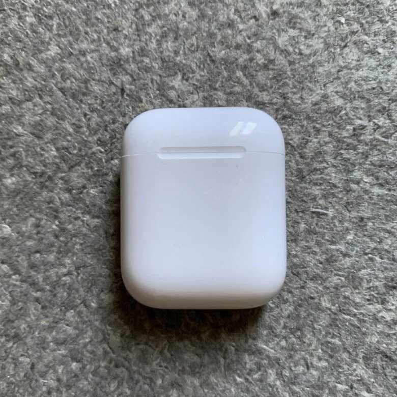 Airpods кнопка на кейсе. AIRPODS 2 кейс. Кейс аирподс 2. AIRPODS 1 кейс. Кейс AIRPODS 1 оригинал.