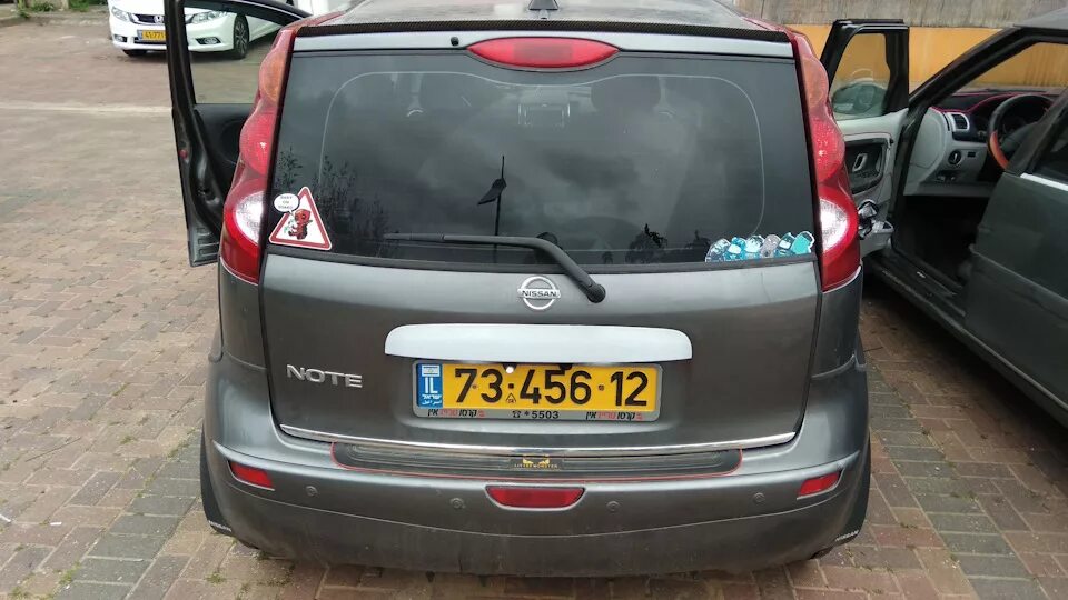 Стекло nissan note