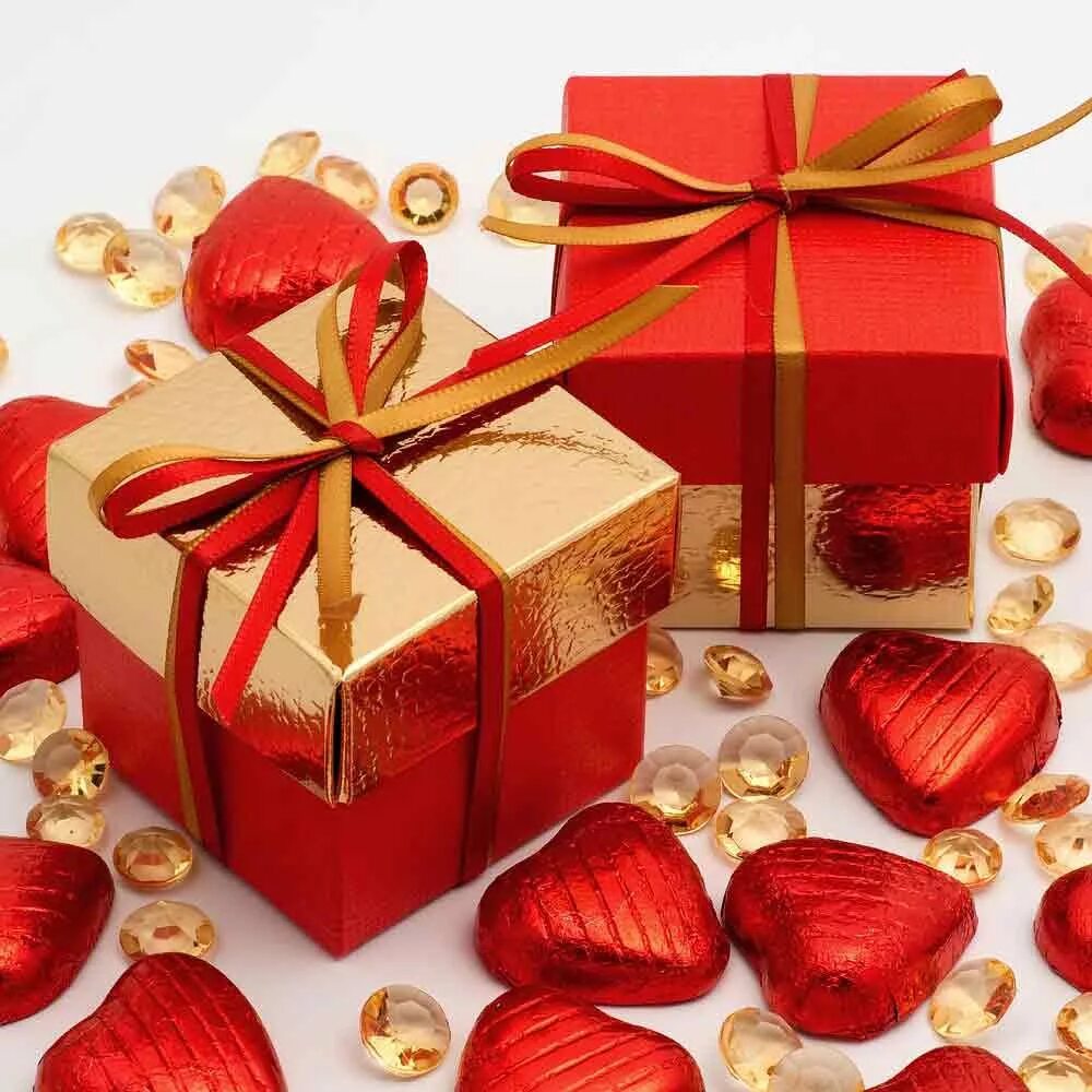 Подарочные. Золотой подарок. Красный подарок. Подарок красного цвета. Подарок золото.
