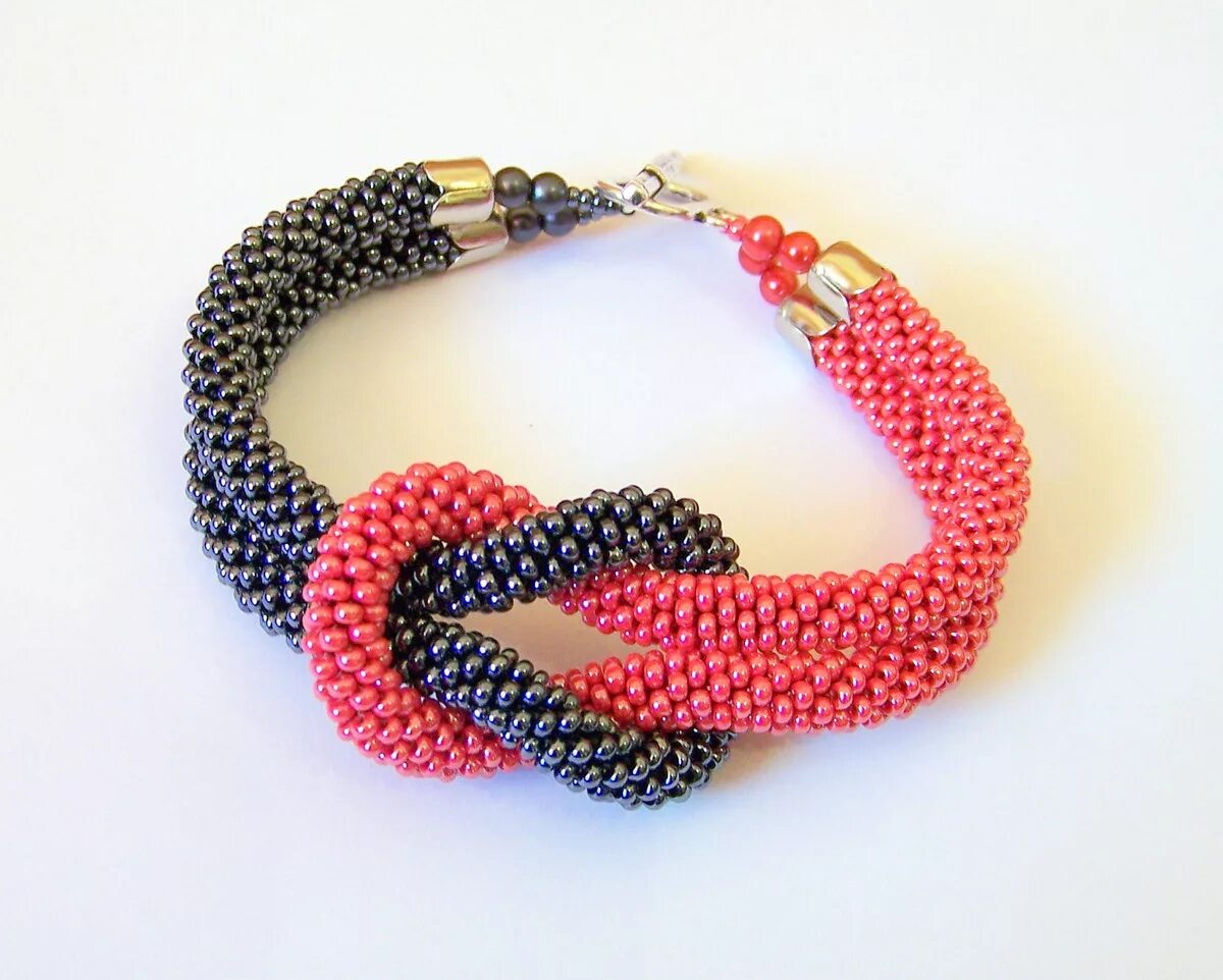 Коннектор для бус. Украшения из вязаных жгутов. Ожерелье из бисерных жгутов. Бисероплетение жгуты. Плоский вязаный бисерный жгут.