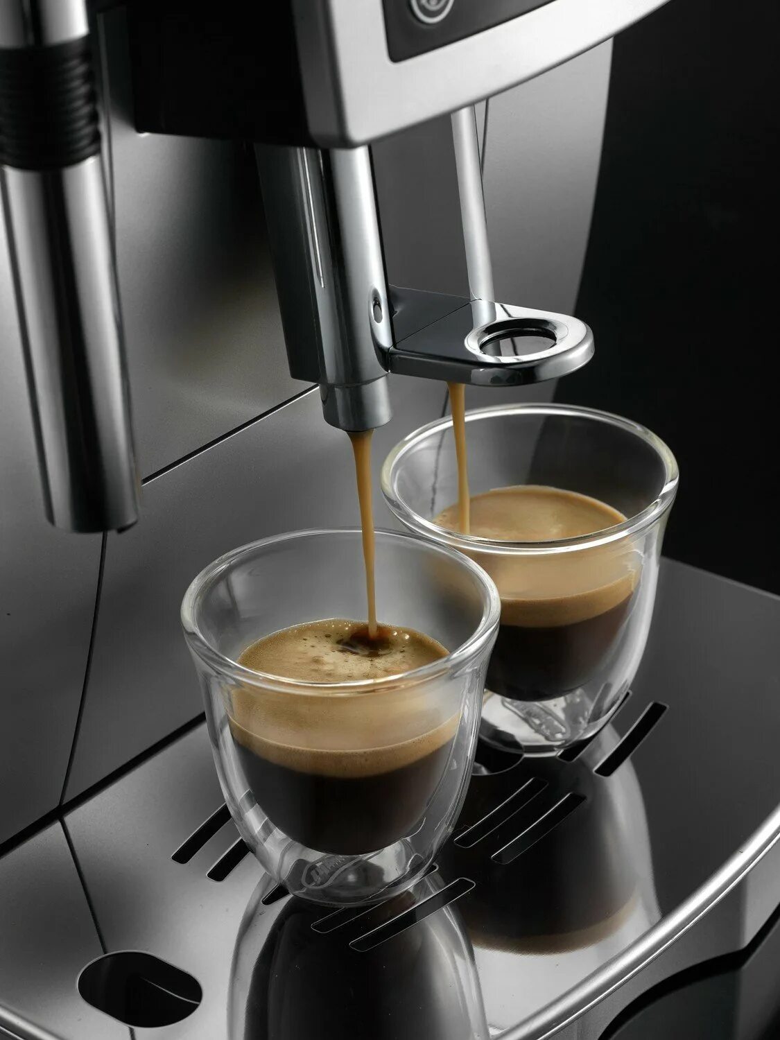 Кофеварка кофе латте. Delonghi 22110. delonghi латте капучино. delonghi ecam 23210 подсветка чашек. espresso x latte.