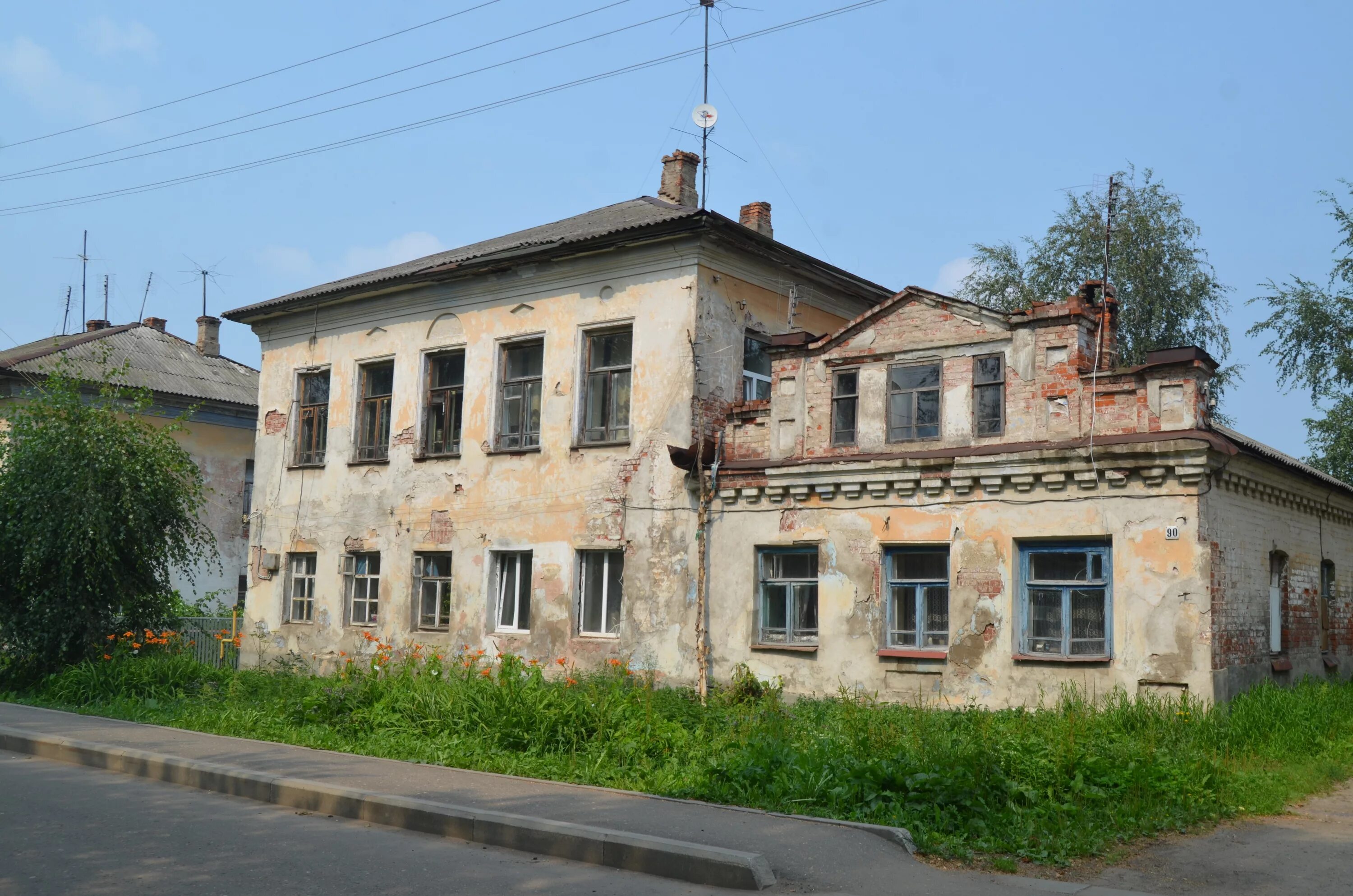 Усадьба тутаев. Купеческий дом тутаев. усадьба в тутаеве. усадьба зацепиных тутаев.
