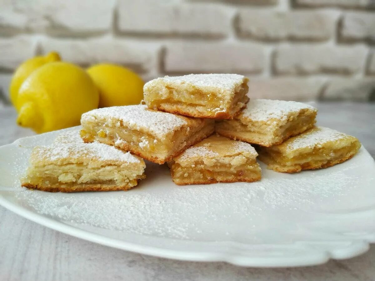 Лимонный пирог из дрожжевого теста. Трехслойный лимонник(лимонный пирог). песочный лимонный пирог. лимонный пирог кукпад. пирог лимонный наивкуснейший песочный.