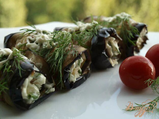 Феерия вкуса казань. Баклажаны с майонезом и орехами. Баклажаны с майонезом и орехами. Баклажанов дольки с творожным сыром и грецкими орехами. Баклажаны с грецкими орехами по-грузински.