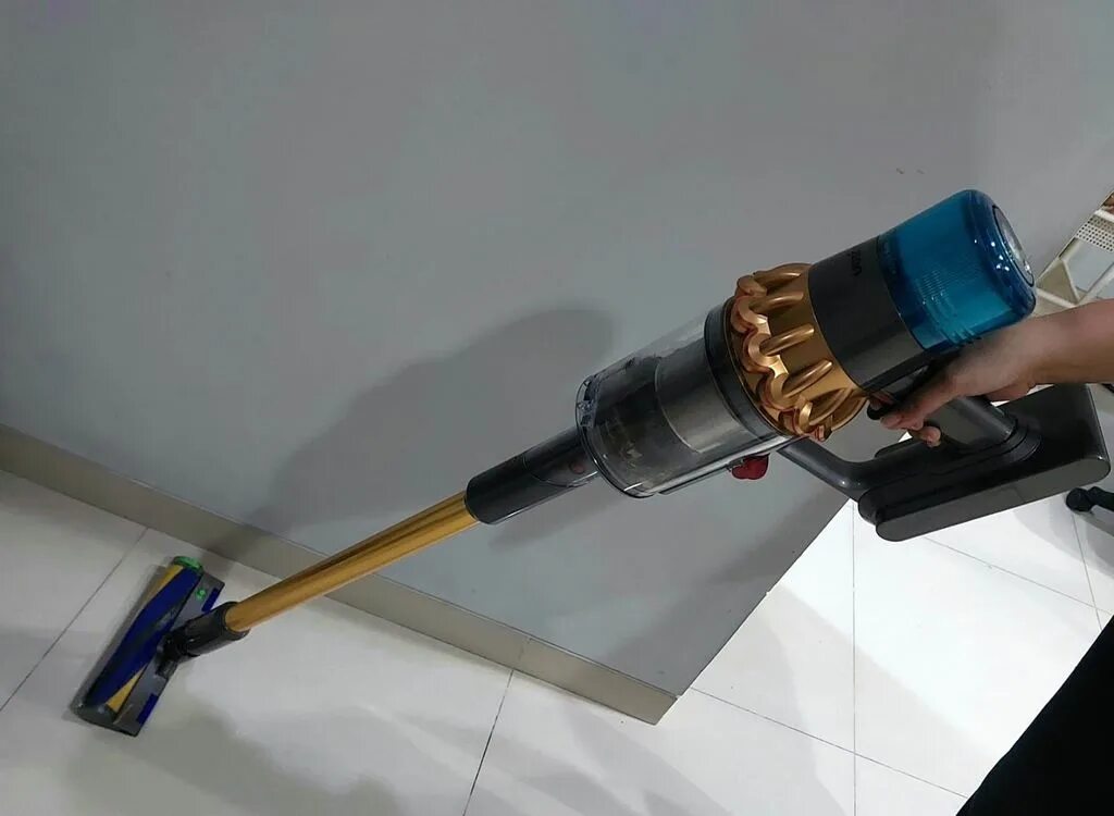 Dyson пылесос v15 detect absolute plus. Dyson v15 detect absolute фильтр мойка.