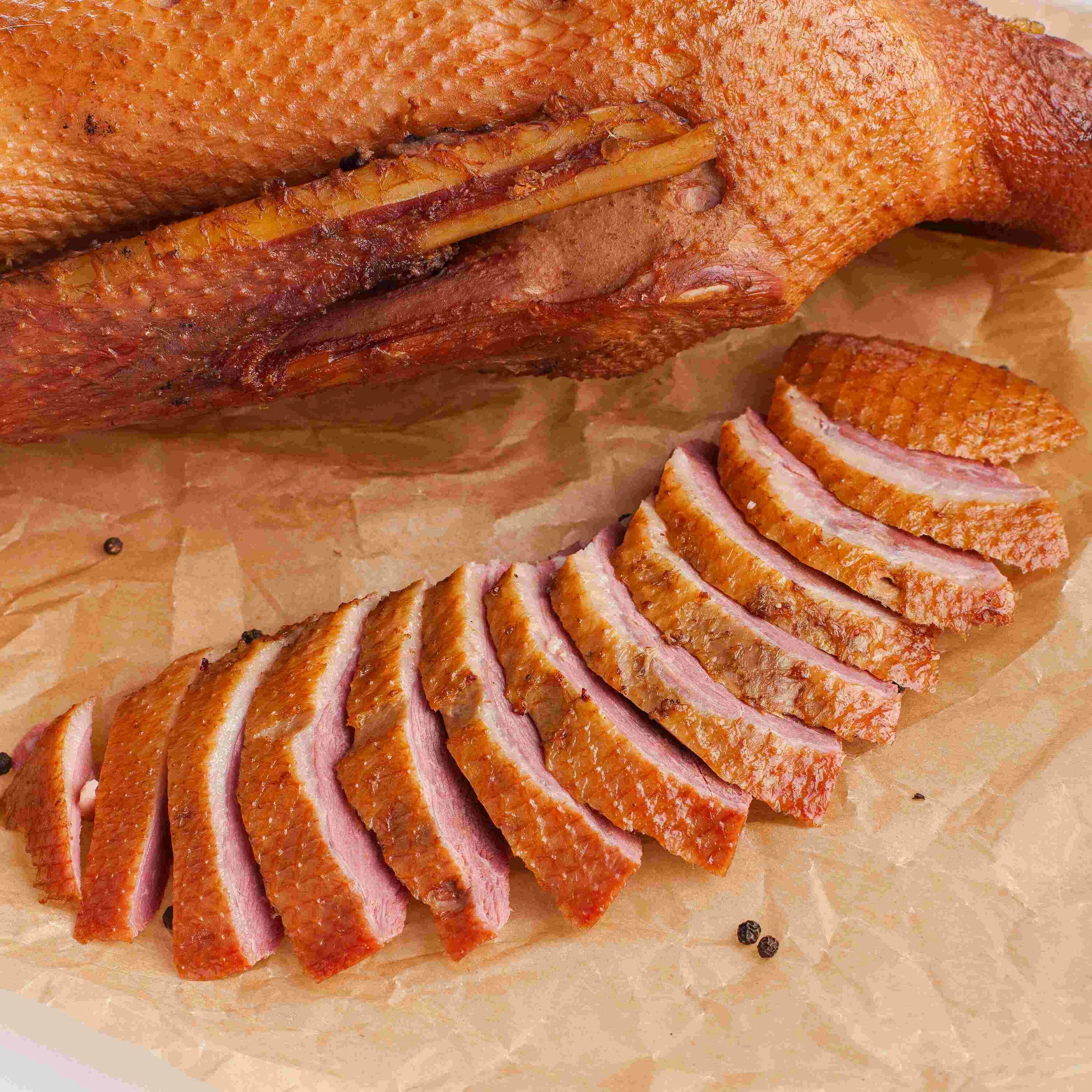 Копченый гусь. Копчена гусь. Копчена гусь. Копченая утка. Копчена гусь.