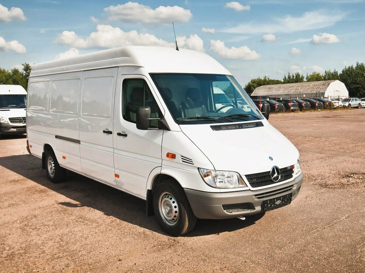 Купить мерседес спринтер грузовой. Мерседес Спринтер Классик грузовой. Mercedes-Benz Sprinter Classic 311 CDI. Sprinter Classic 311 CDI. Мерседес Спринтер Классик макси грузовой.