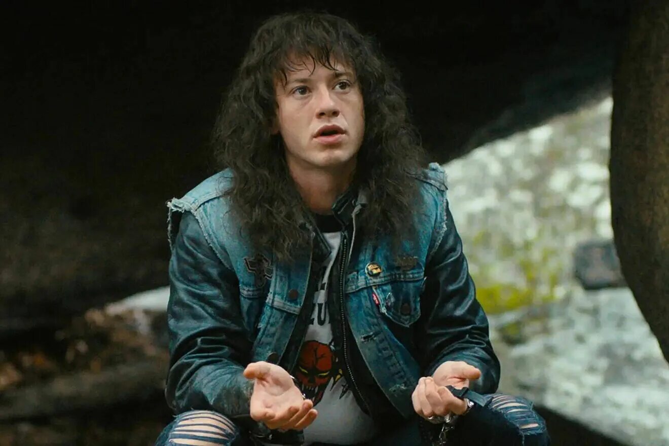 Эдди марсан очень странные дела. Joseph quinn eddie munson. Эдди мэнсона очень странные дела. Stranger things 4 eddie munson. Эдди мэнсон осд.