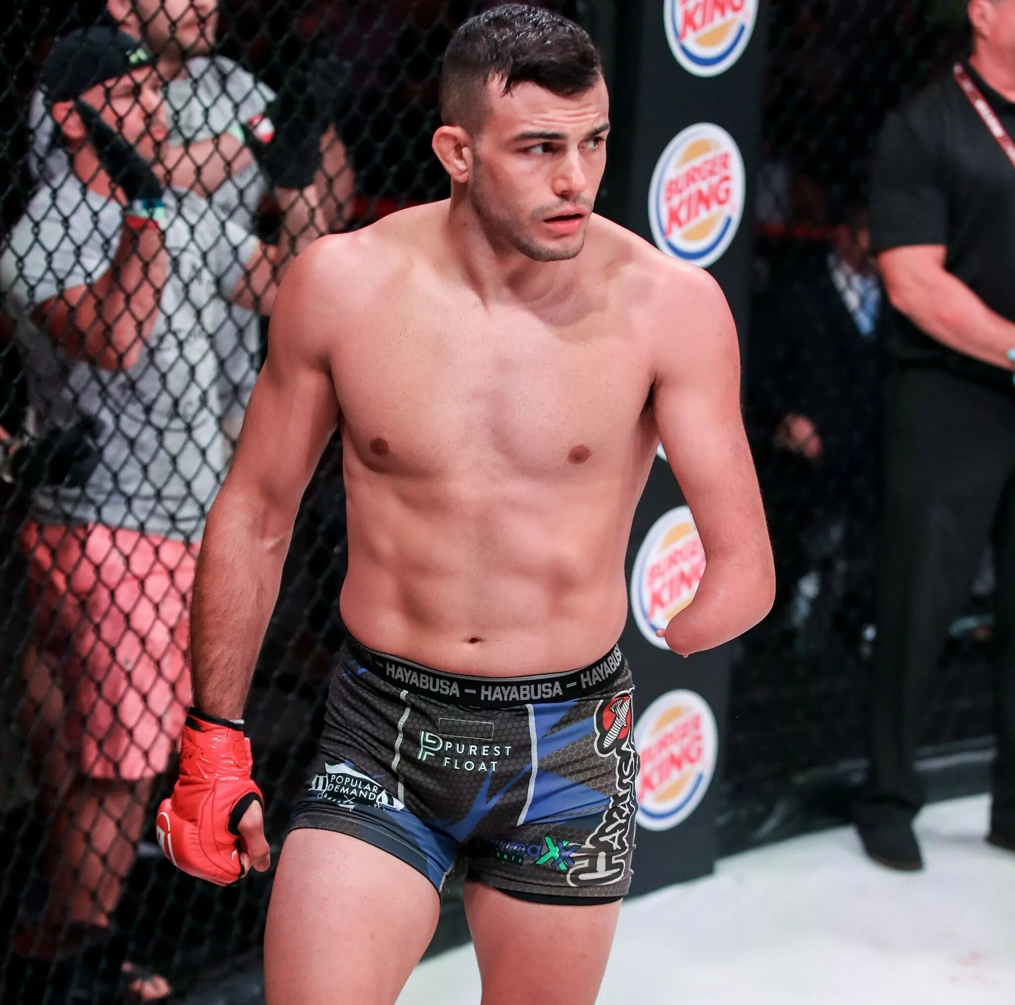 Add nick. Nick Newell боец. Ник Ньюэлл боец ММА. Ньюэлл без руки ник Ньюэлл.