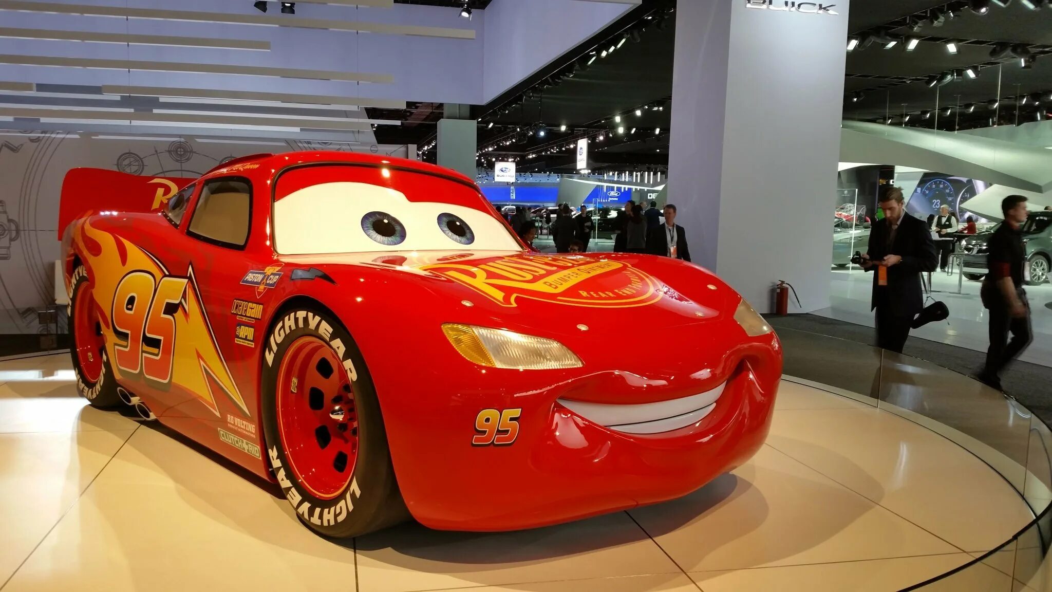 Молния Мак куин. Молния Маквин Маккуин. MCQUEEN молния Маккуин. Dodge Viper Lightning MCQUEEN.