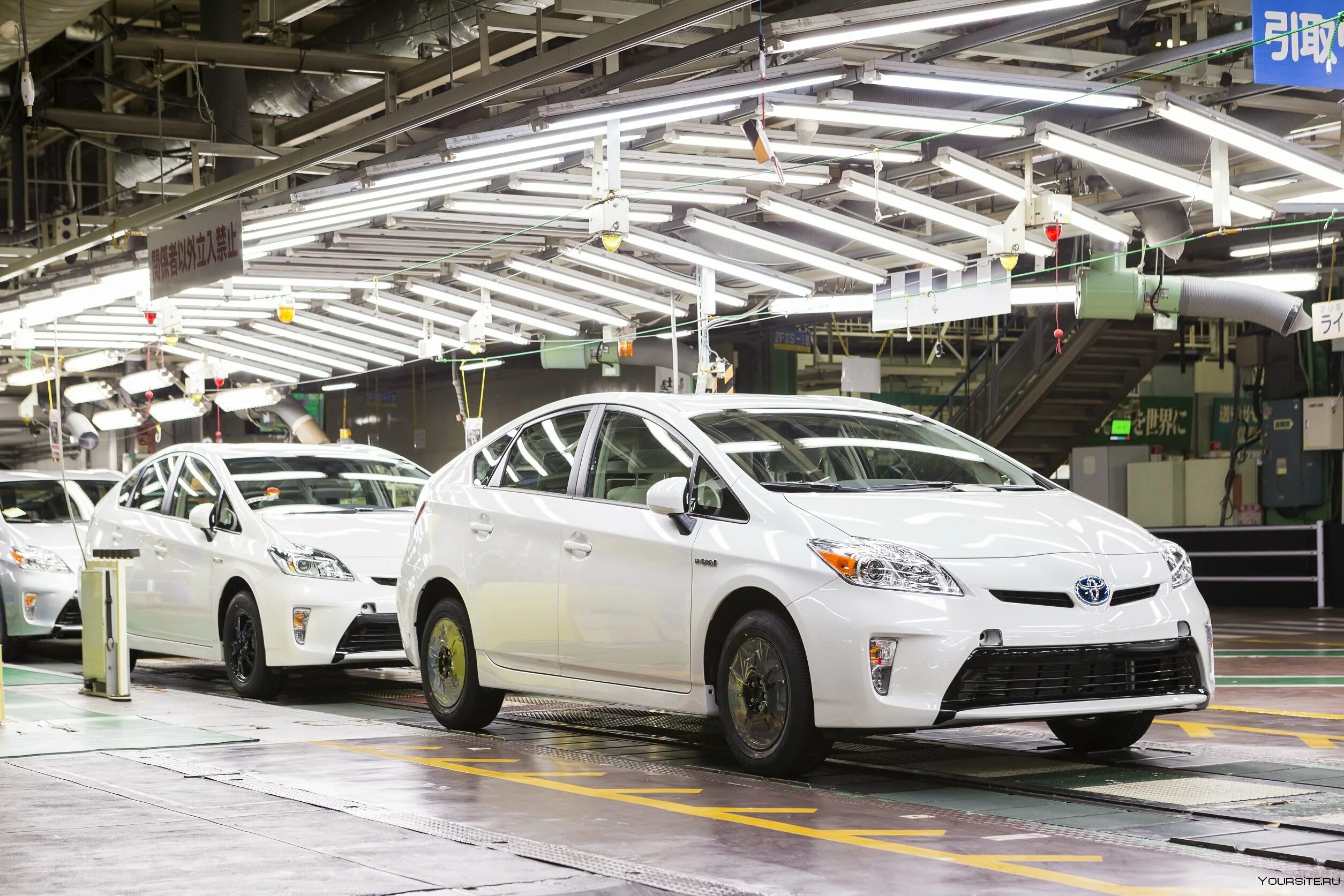 Toyota car Factory. Автозавод Тойота в Японии. Тойота Камри японского завода. Toyota Camry завод. Тойота японской сборки