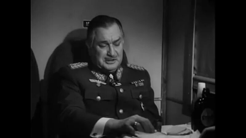 штирлиц из 17 мгновений весны. 17 мгновений весны генерал вермахта. 17 мгновений весны генерал в поезде. генерал 17 мгновений весны. штирлиц в поезде.