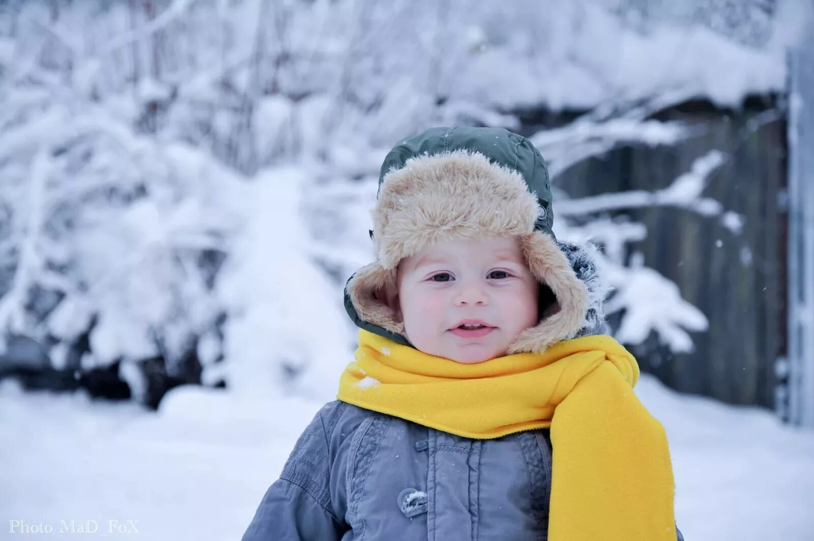 Зимние фото ребенка. Дети зимой. Дети на улице зимой. Маленькие дети зимой. Мальчик зима.