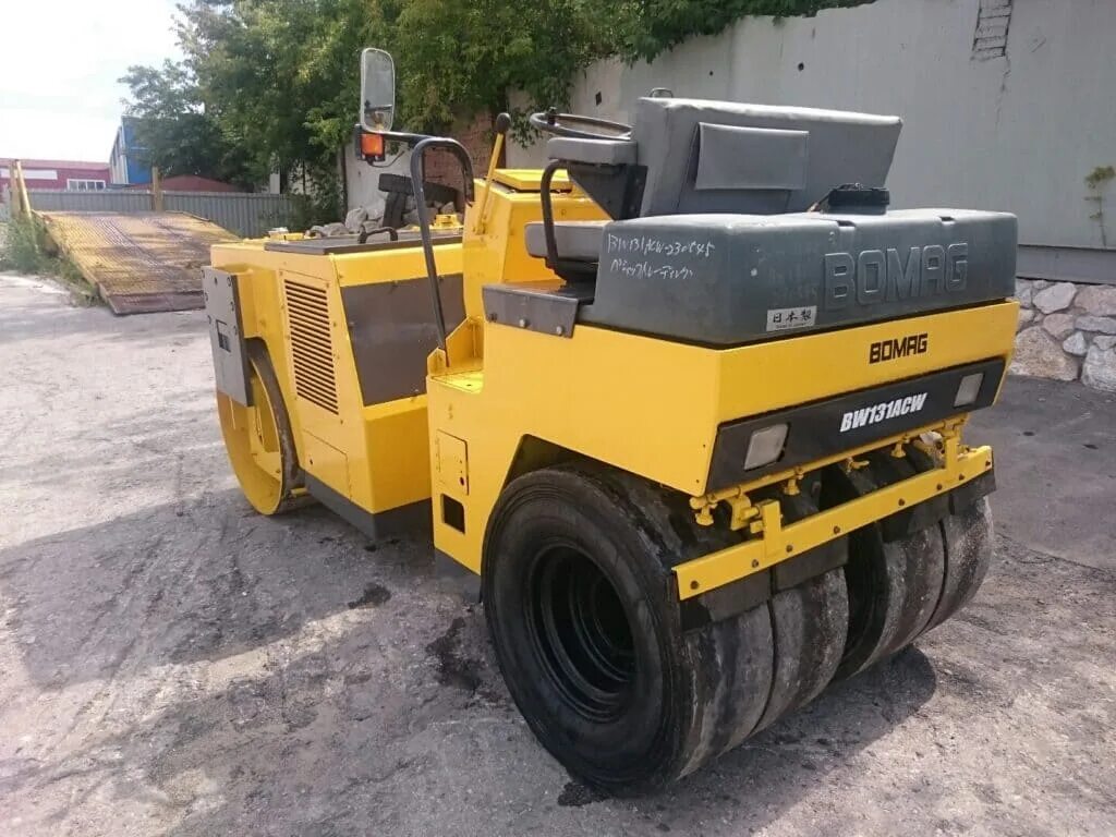 Авито куплю каток бу. Каток Бомаг bw131acw. Каток Bomag 131 ACV. Bomag BW 131 ACV 3. Bomag BW 131 ACW-5.