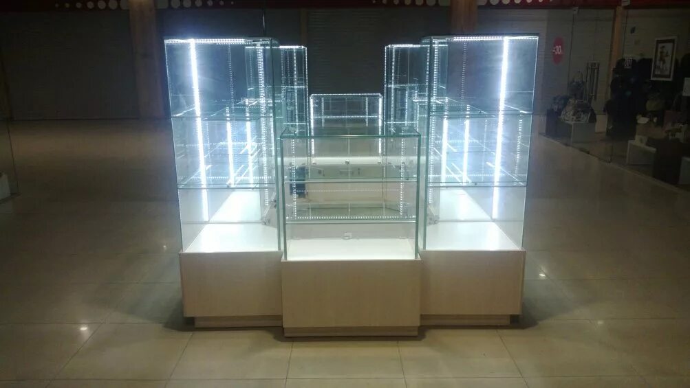 Телефон витринный образец