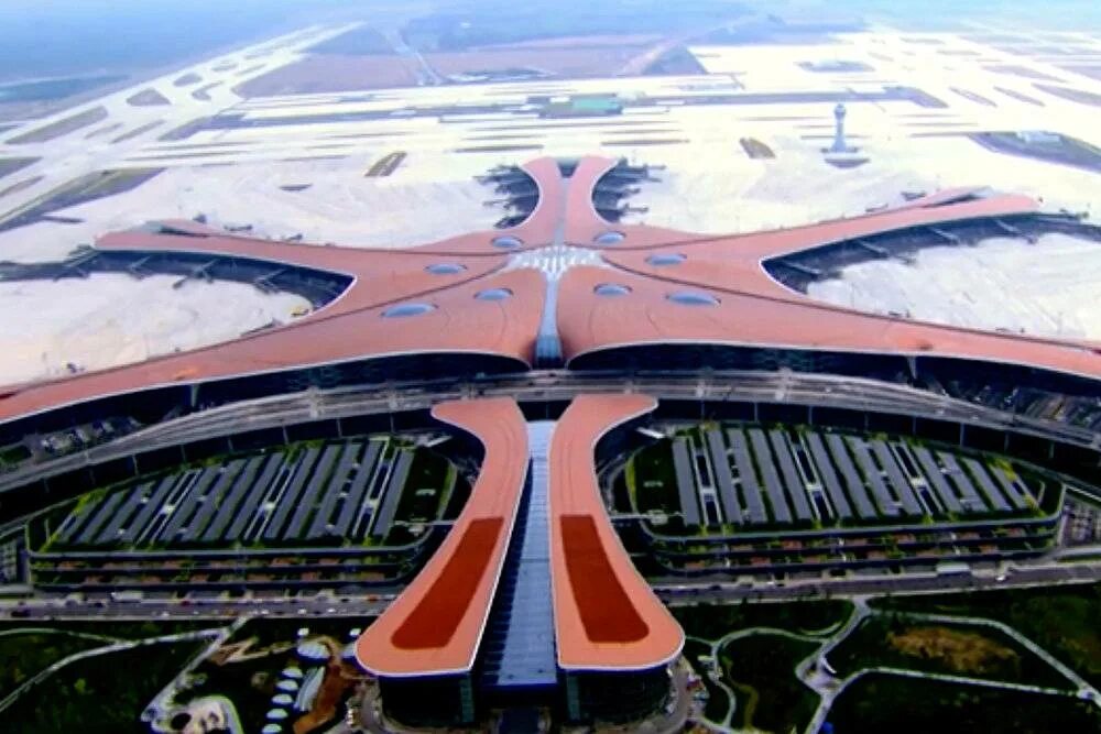 Какой самой большой аэропорт в мире. Аэропорт Пекин Дасин. Международный аэропорт Шоуду в Пекине. Пекин Дасин, Международный аэропорт, Китай. Новый аэропорт Пекина Дасин.