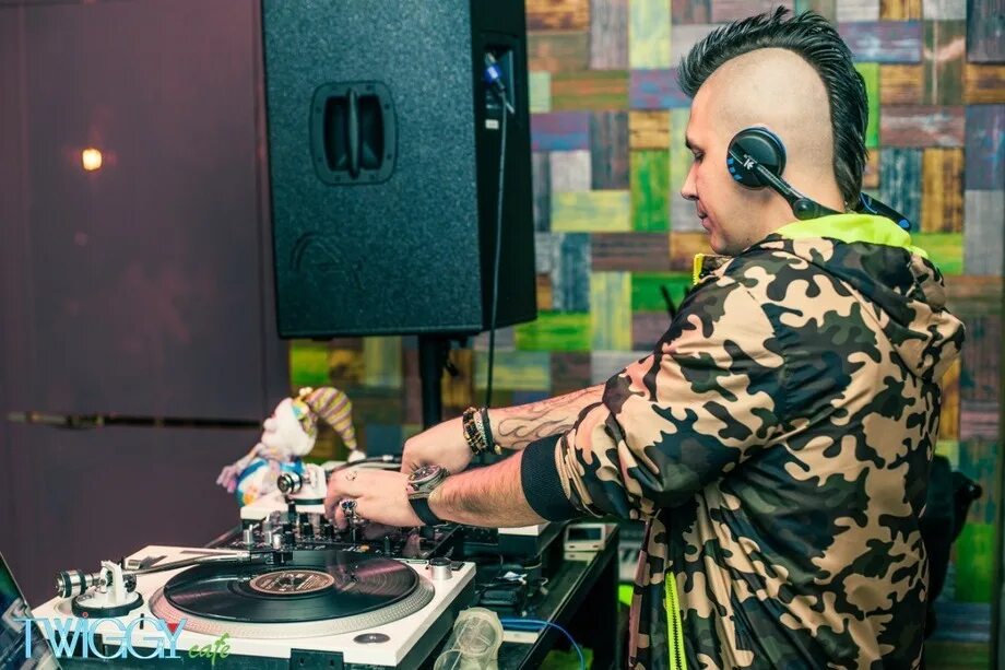 Dj ленин. Dj lenin. Dj ленин. Dj lenin. Dj lenin psy.