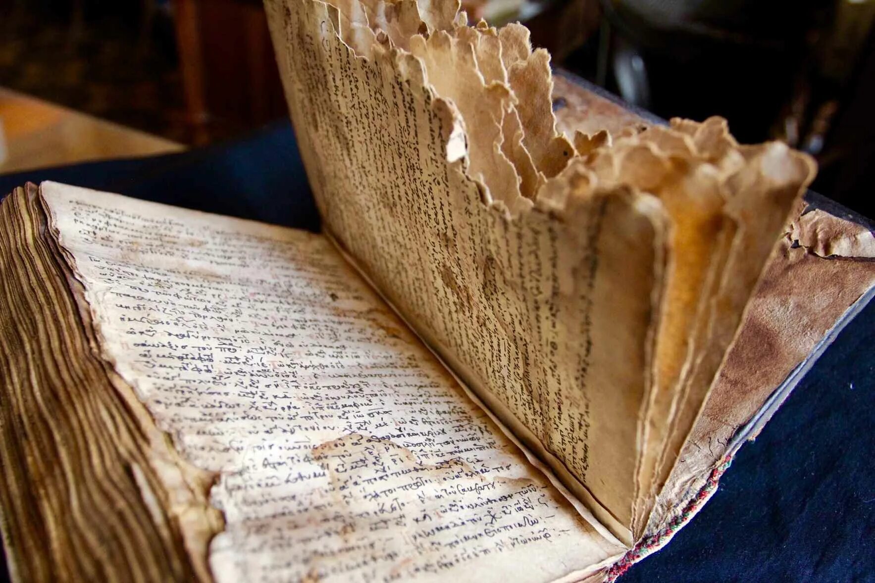 Манускрипт это. Манускрипт иоанна климаха. послания павла манускрипт. завет книга манускрипт. the new testament books.
