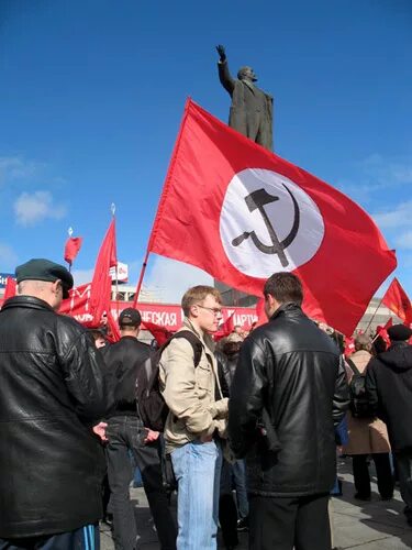 череп в немецкой фуражке. красные фашисты. красный череп марвел коммунист. коммунисты украины. красный нацизм.