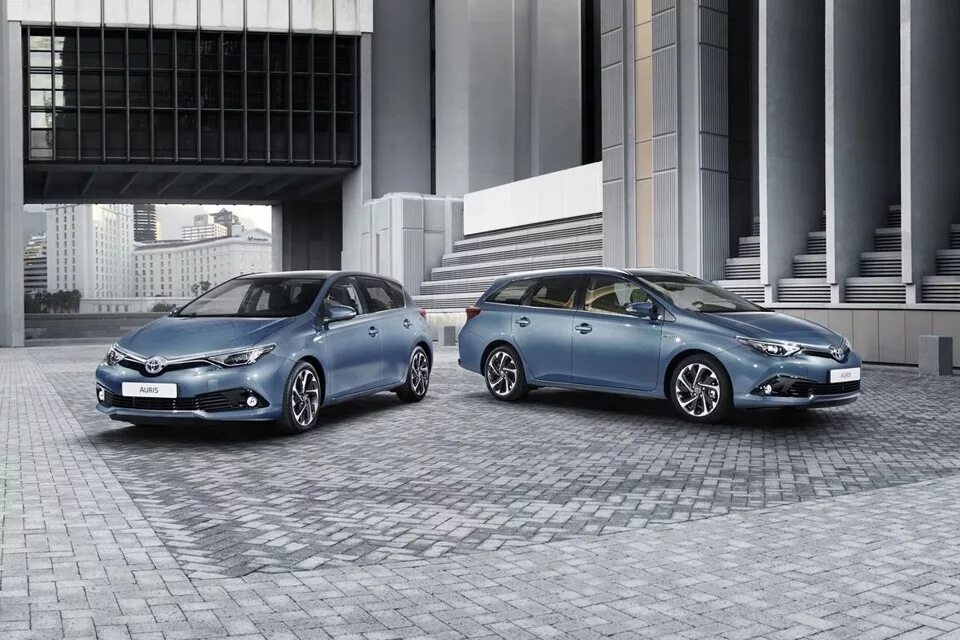 Тойота аурис 2017 универсал. Тойота аурис 2016 года. Тойота аурис 2015. Toyota auris hybrid. Тойота аурис 2016 года.